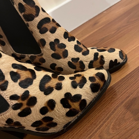 TOPSHOP Leopard Calf Hair Leather Chelsea Boots - Picture 2 of 5